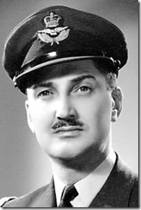 Officier d'aviation André O. Dumas